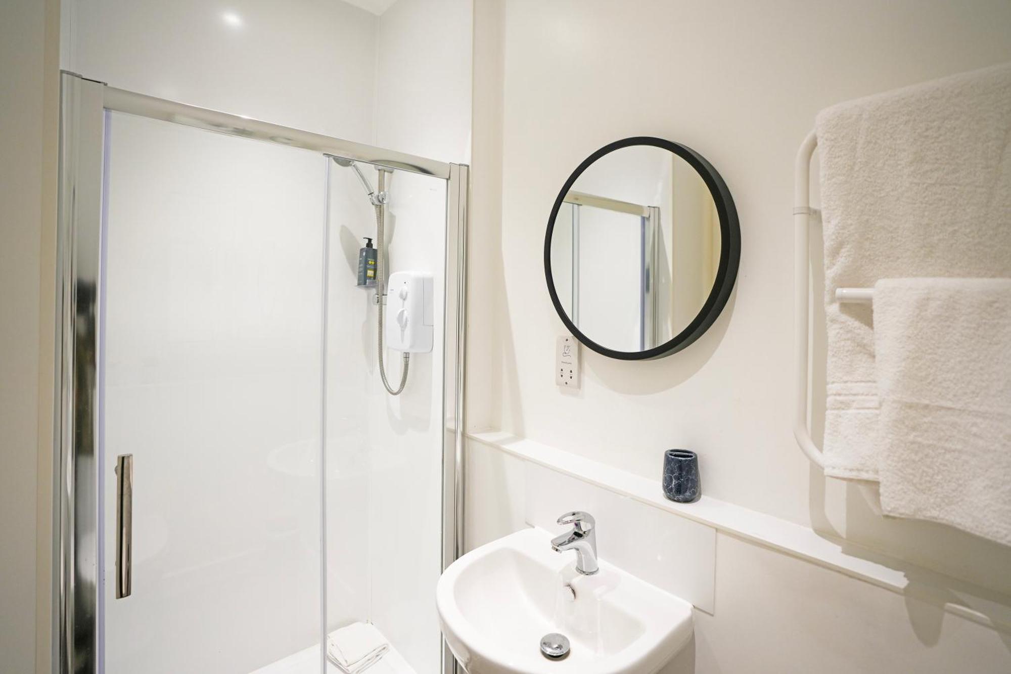Kingston Luxe Riverside Belvilla *