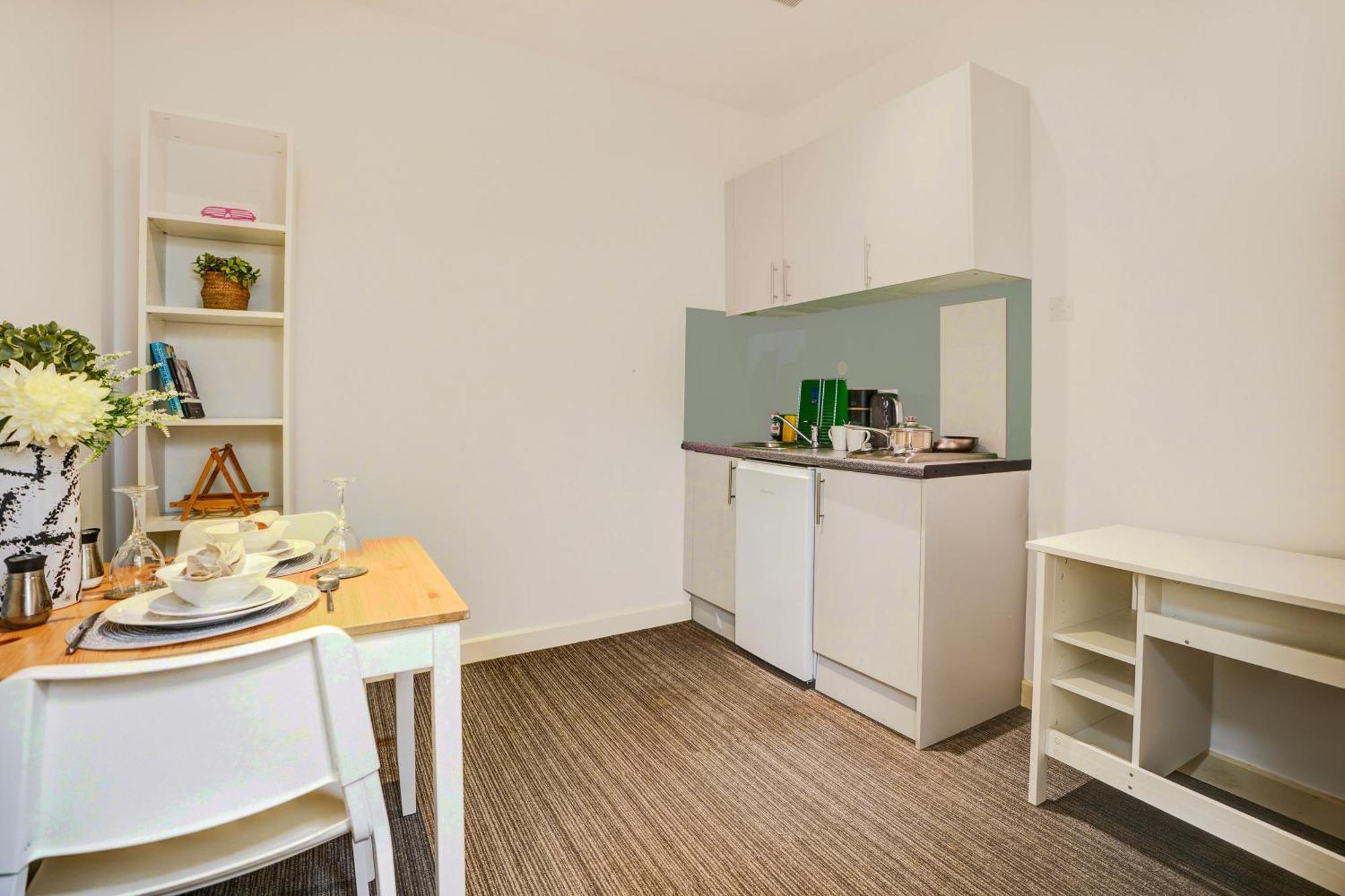 Apartment Kingston Luxe Riverside Belvilla Kingston upon Thames (Greater London)
