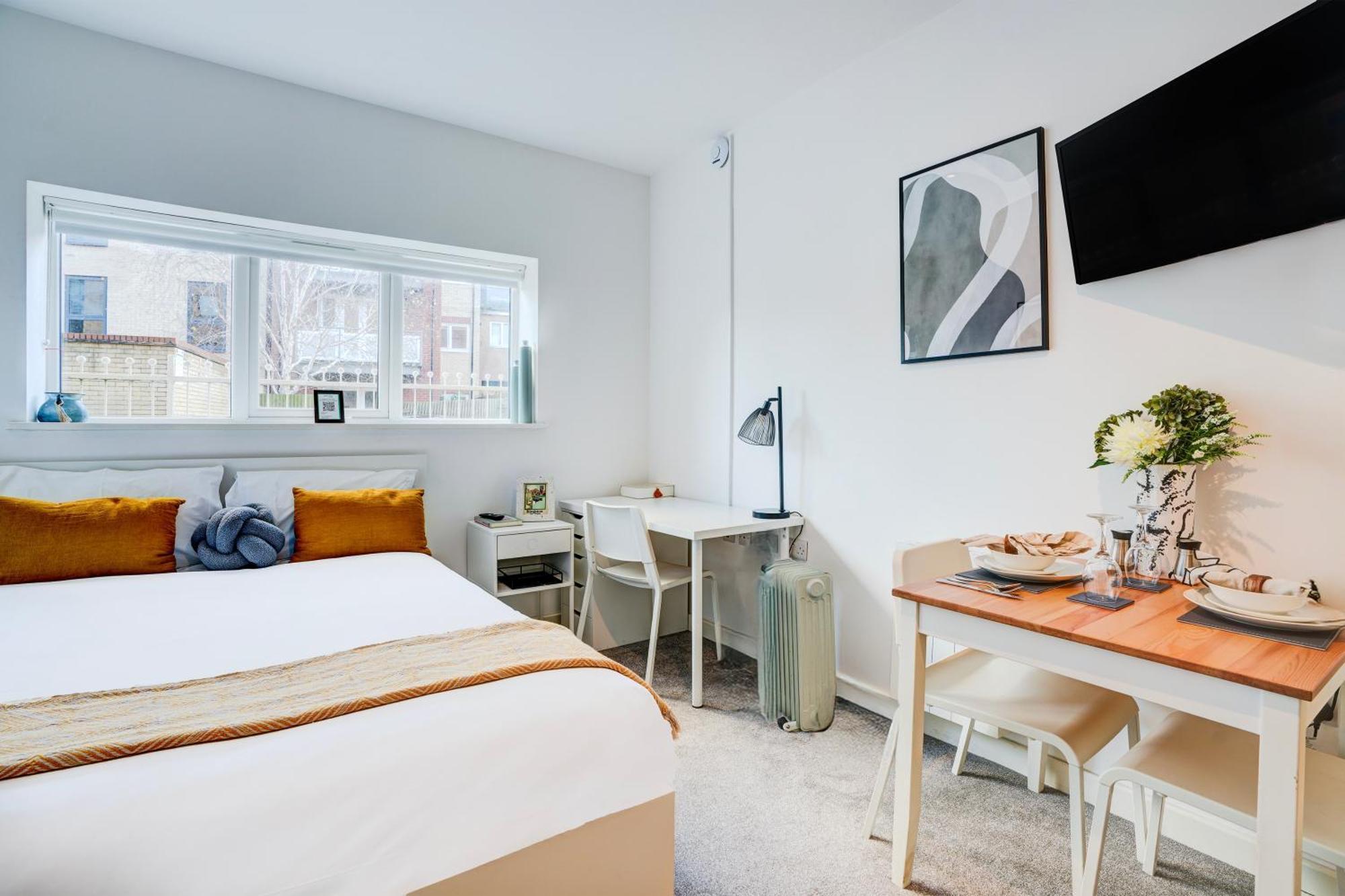 Kingston Luxe Riverside Belvilla Apartment