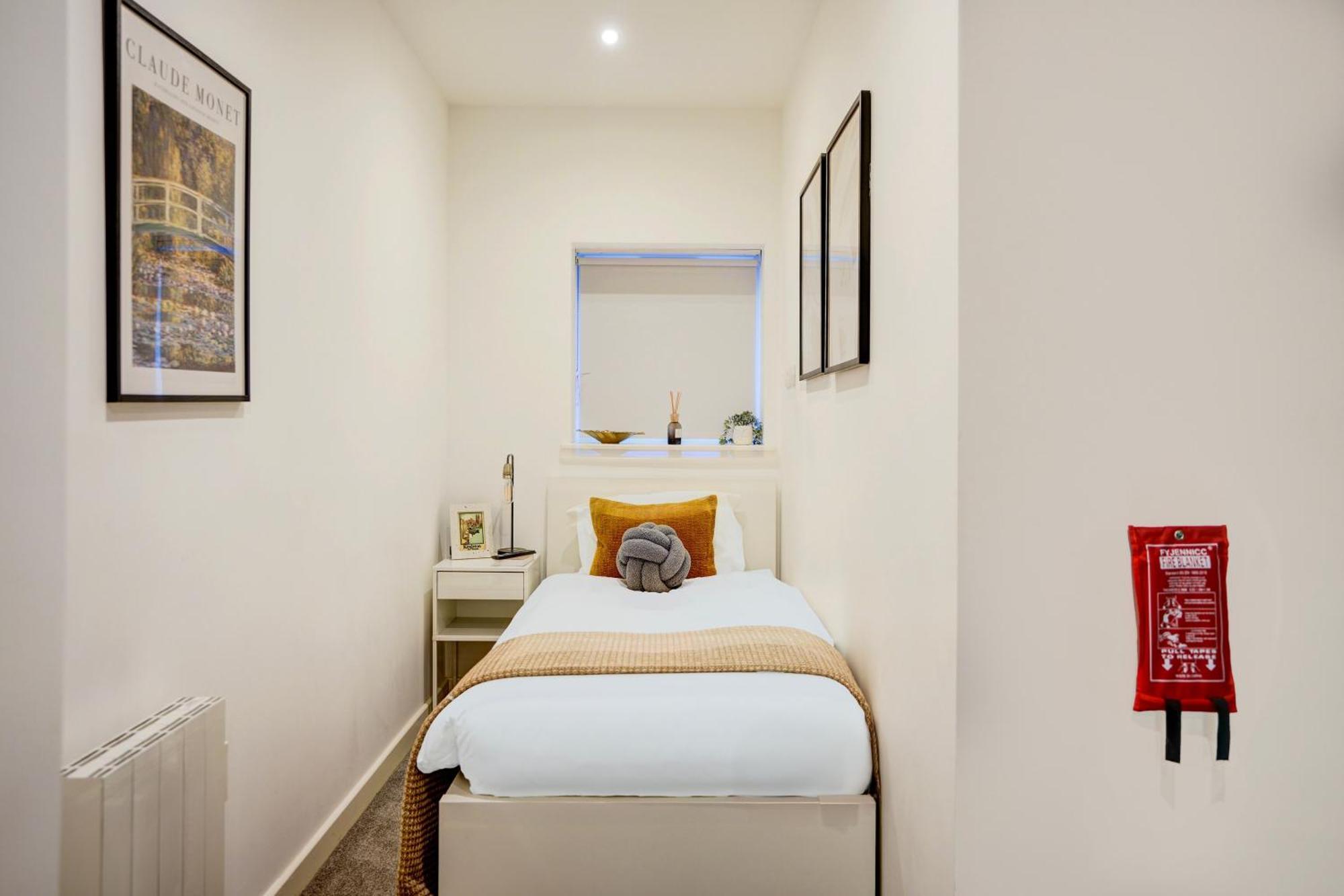 Kingston Luxe Riverside Belvilla Apartment