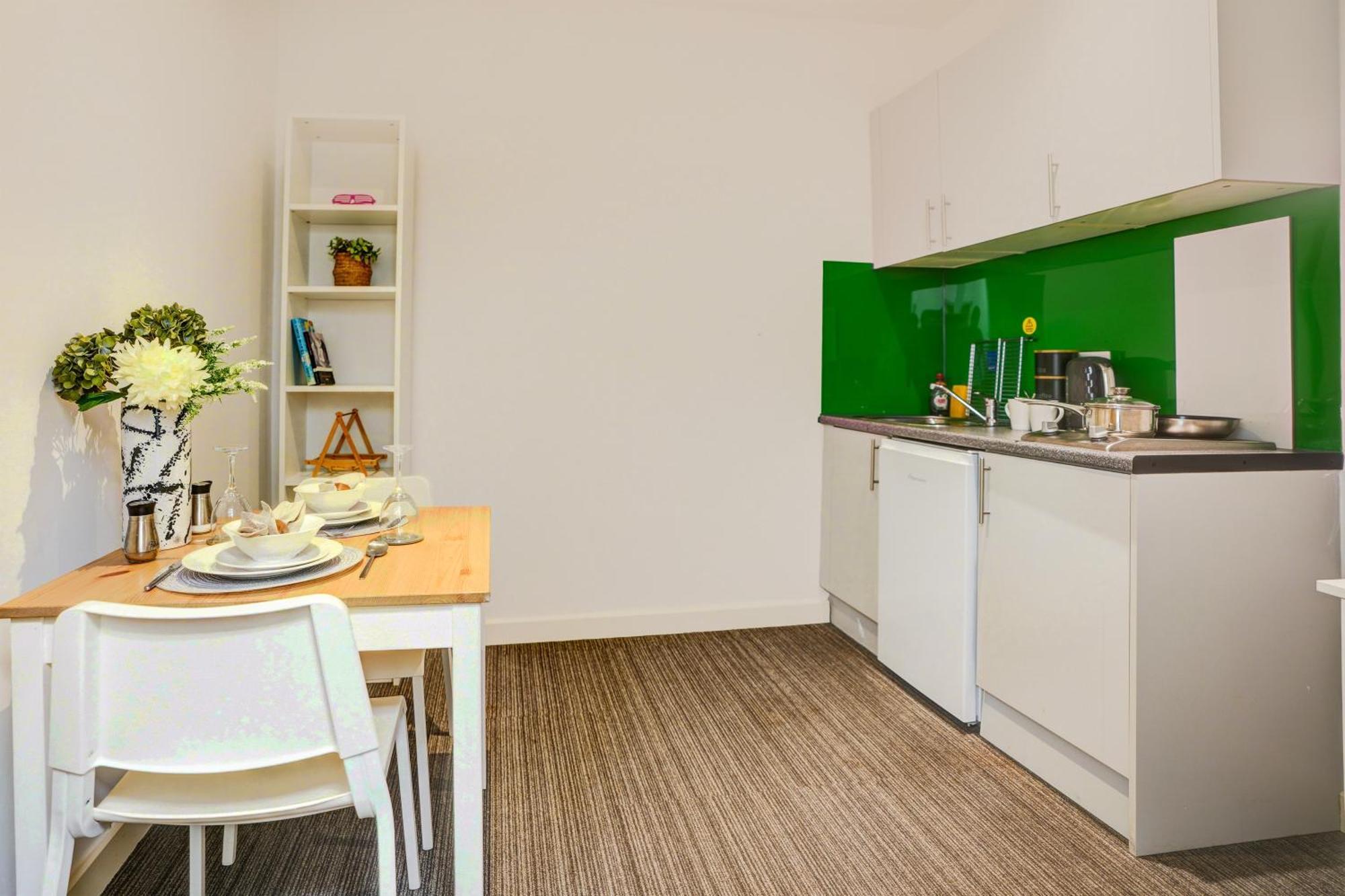 Kingston Luxe Riverside Belvilla Apartment *